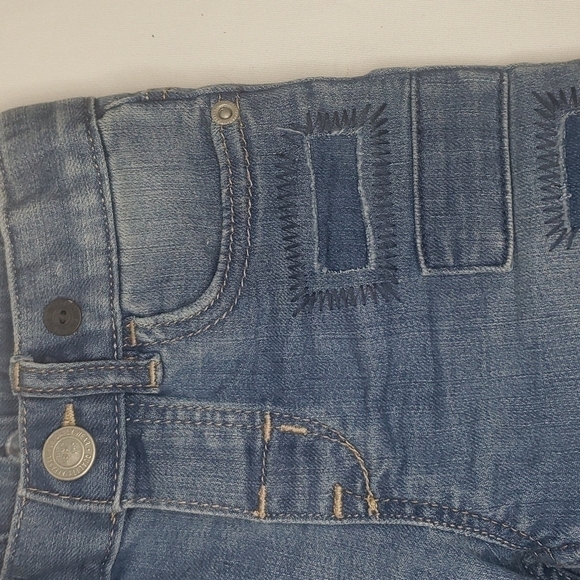 NWOT H&M Crewneck + Patchwork Jeans Elastic + JOE FRESH Canvas Slip On Shoes - Picture 6 of 9